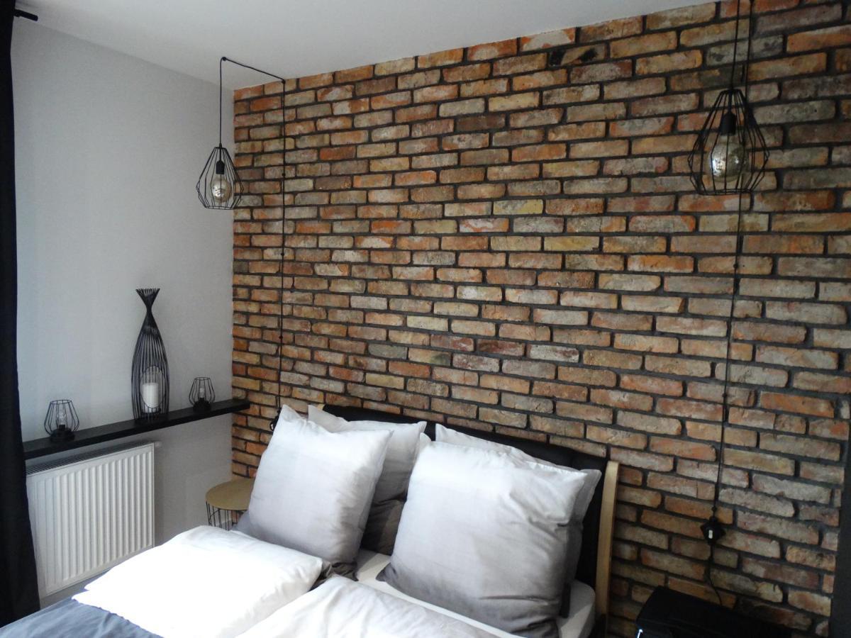 Black&White Apartment Bis - Male Garbary 8 Poznań Extérieur photo